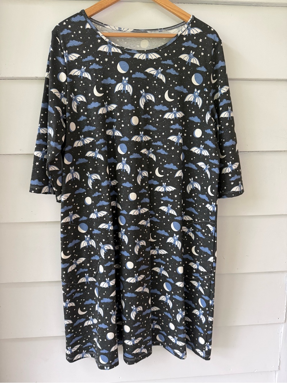 Women's Winter Water Factory Helsinki Dress - Bats Blue & Charcoal - XL